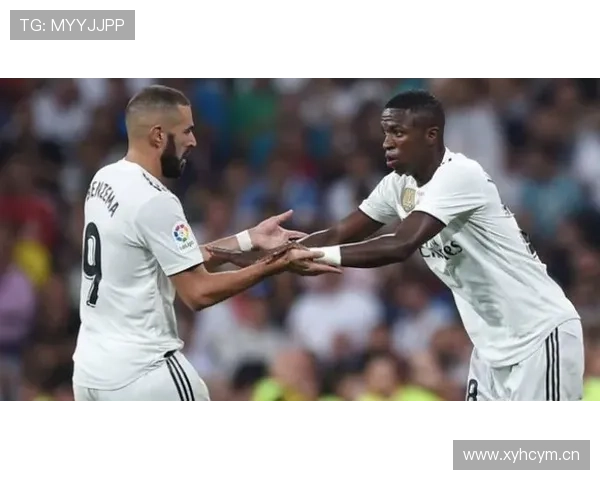 加纳乔与维尼修斯:速度型边锋成长轨迹对比分析 加纳乔与维尼修斯:速度型边锋成长轨迹对比分析